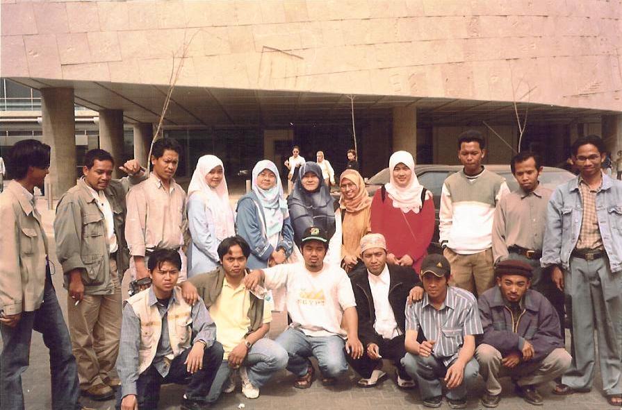2004, Alexandria; Grand Library, with Friends2.jpg