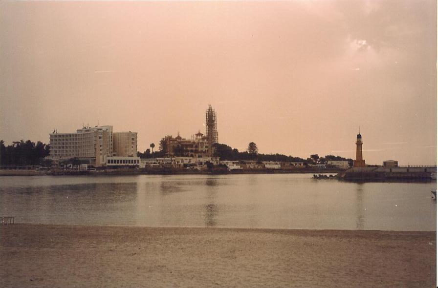 2004, Alexandria; Muntazah, Al-Faruq Palace Overview.jpg